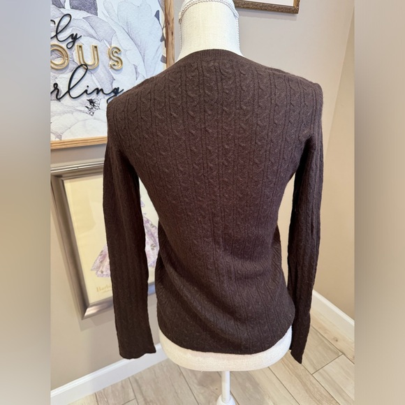 Soft Cable-knit Sweater 🥰 - Picture 3 of 4